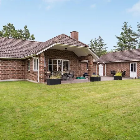 Hjalmsvider - 1km From The Sea By Interhome Vakantiehuis