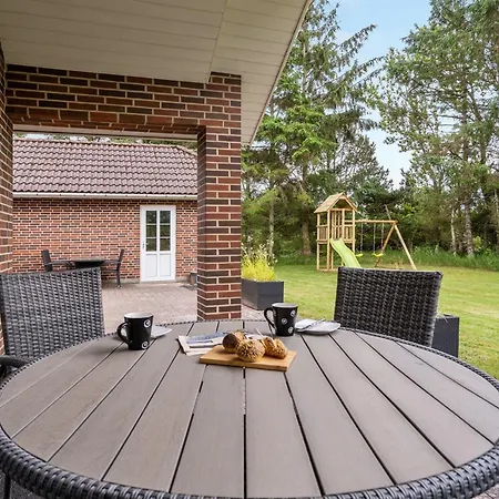Feriehus Hjalmsvider - 1km From The Sea By Interhome