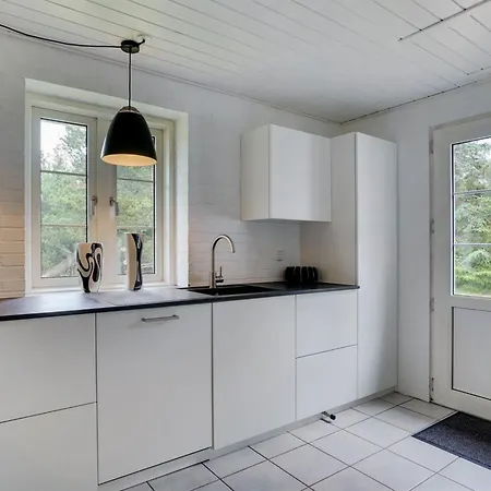 Holiday home Hjalmsvider - 1km From The Sea By Interhome