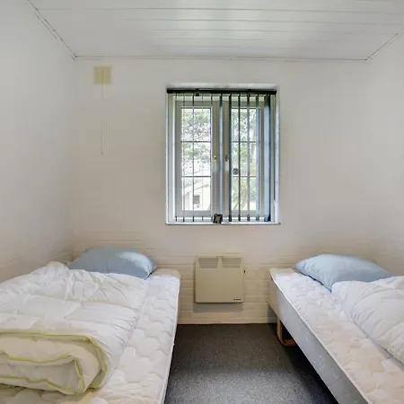 Feriehus Hjalmsvider - 1km From The Sea By Interhome