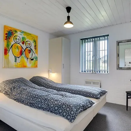 Holiday home Hjalmsvider - 1km From The Sea By Interhome